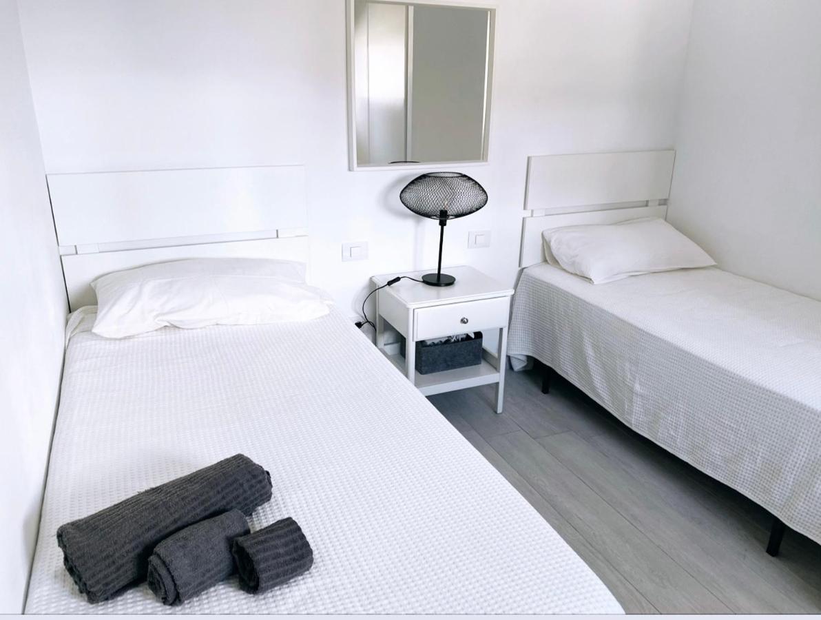로스크리스티아노스 The White Heart House - Attic Sea View 아파트 외부 사진